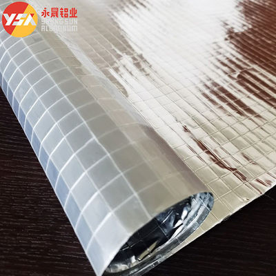 Materiał termoizolacyjny folia aluminiowa+sieć z włókien szklanych+PE bariera parowa