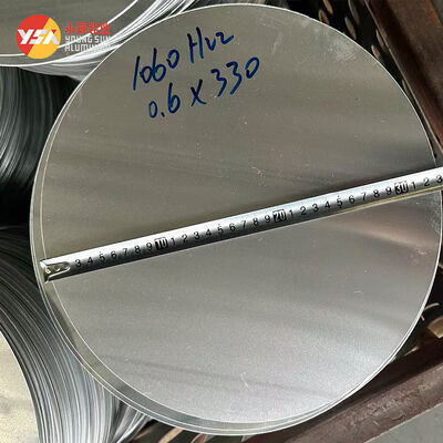 Gładka powierzchnia, nierdzewny aluminiowy krąg 1050 1060 3003 stop 0.3-6mm, nadający się do recyklingu, pusty do naczyń kuchennych