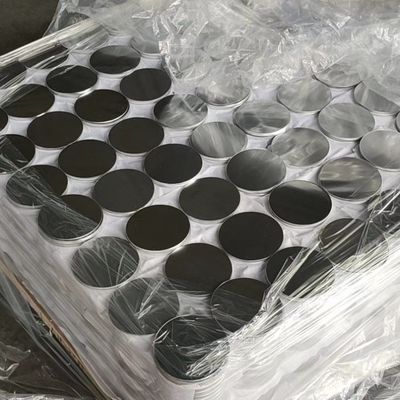 Głęboki rysunek 3003 Aluminiowy okrąg Blanków pojemności kuchennych na zamówienie Średnica wysoka płaskość Burr Free Edge Żywność