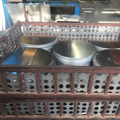Seria 3000 3003 Aluminiowy okrągły okrągło twarde anodowanie emaliowanie Niestandardowy rozmiar Wysoka płaskość Burr Free Edge Food Grade