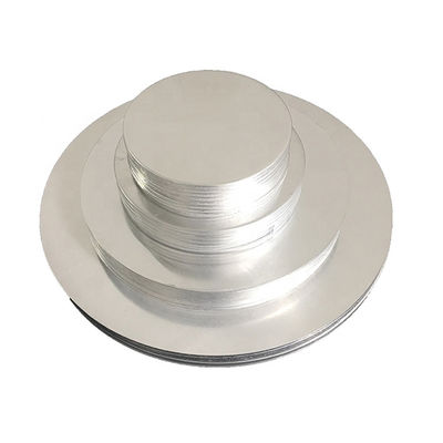 Nieprzyczepiony garnek 1050 1060 3003 Zestaw Aluminiowy Kręgi Naczynia kuchenne Niestandardowy rozmiar Wysoka płaskość Bez krawędzi