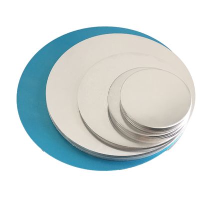 Krążek aluminiowy do naczyń kuchennych H14 1070 Blacha odblaskowa ASTM B209 Rozmiar niestandardowy Wysoka płaskość Krawędź bez zadziorów Klasa spożywcza